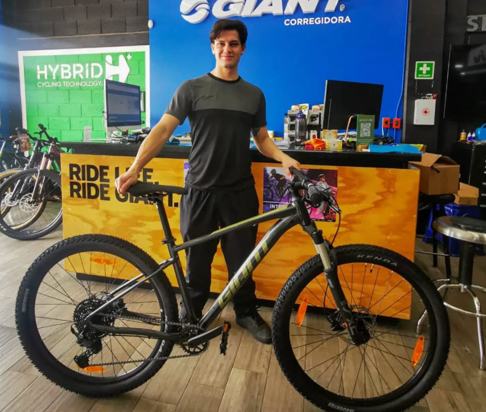 A customer with their new Giant bike